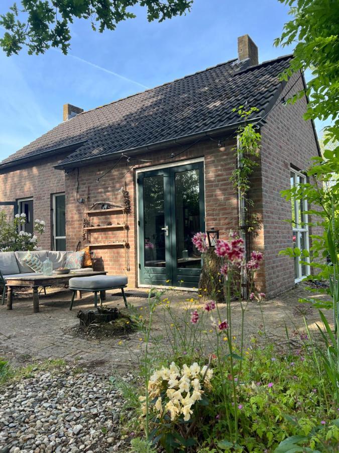 Huisje Hygge - Luxe Bungalow Met Grote Tuin Ewijk Buitenkant foto